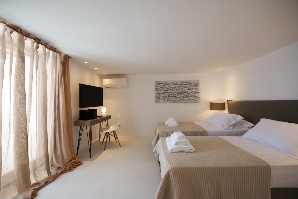 Diles Villas & Suites Mykonos เตลอส ภายนอก รูปภาพ